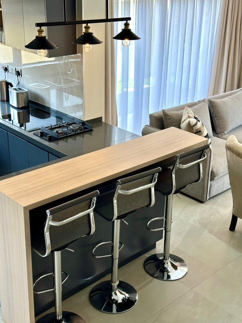 Borrowdale Pomona – Luxury 3-Bed Pool Apartment 💦